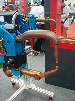 لحام بقعة المقاومة Tongfu Clamp Custom Welder 400A-4000A